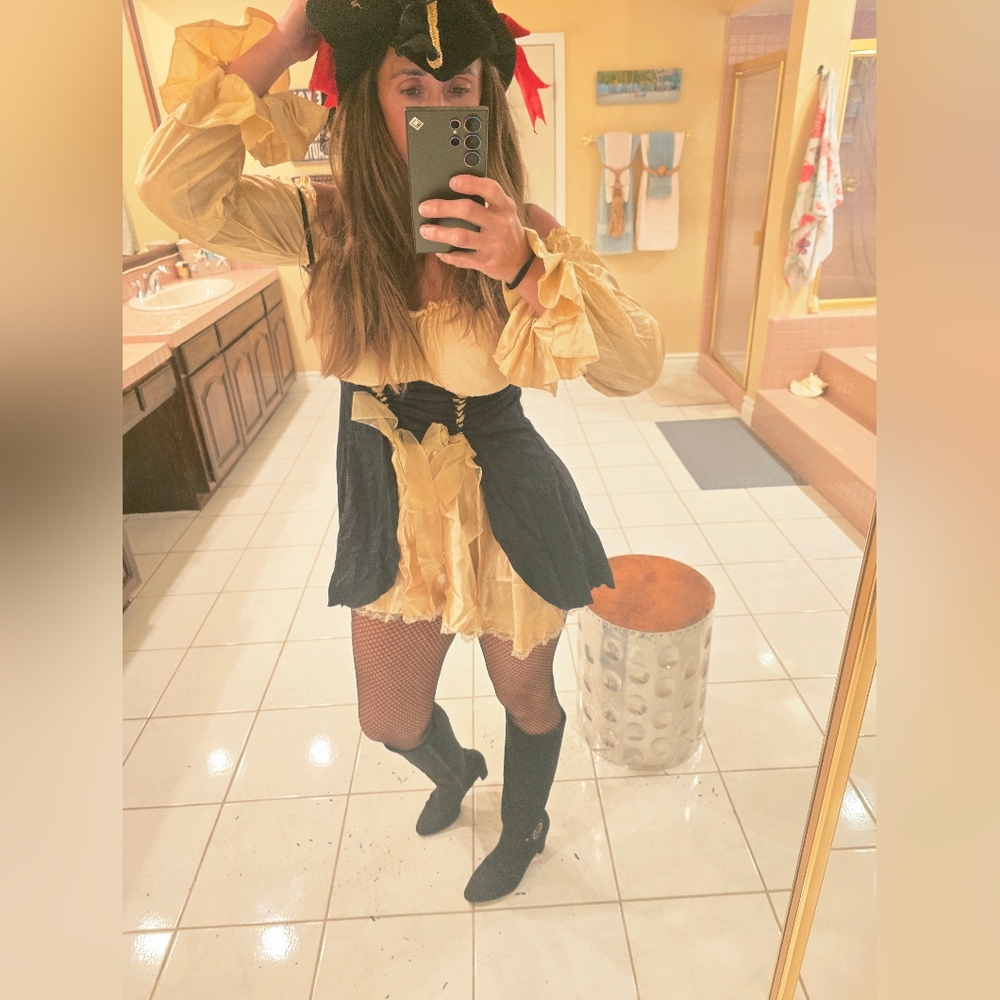 Gold And Black Pirate Costume